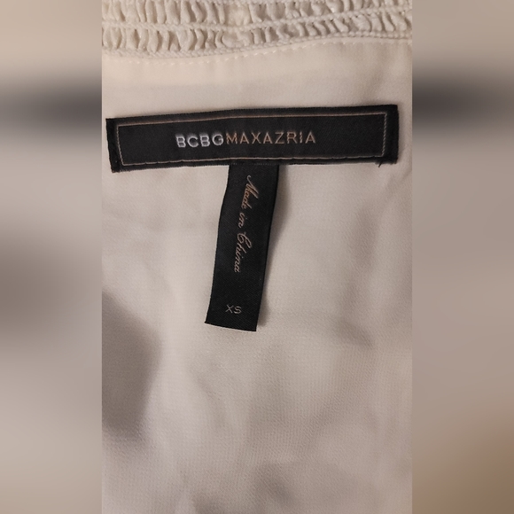 BCBG MaxAzria 100% Silk Ruffle Cap Sleeve Size XS - Picture 9 of 9